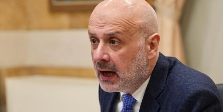 مولوي: “الموساد” يقف وراء مقتل الصراف محمد سرور