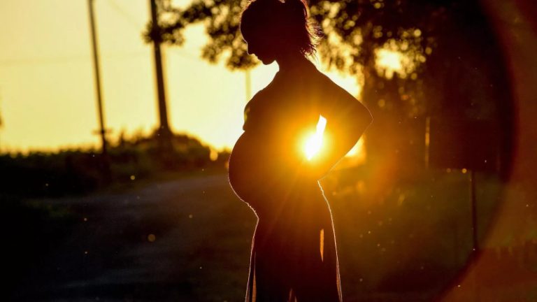 مشاكل النساء بعد الولادة