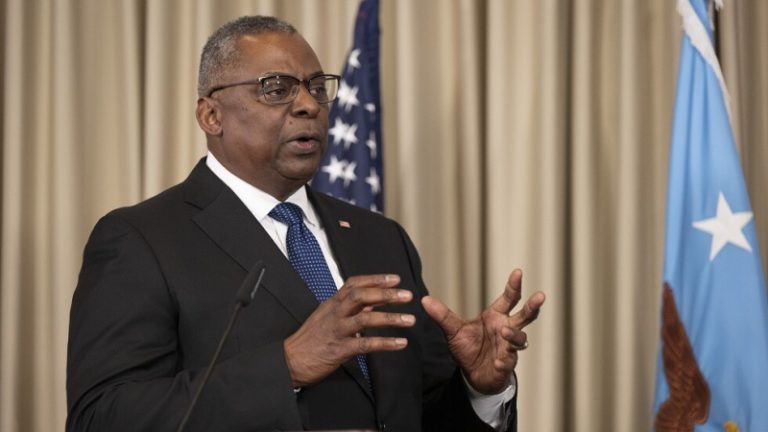 وزير الدفاع الأميركي يصل إلى “تل أبيب”