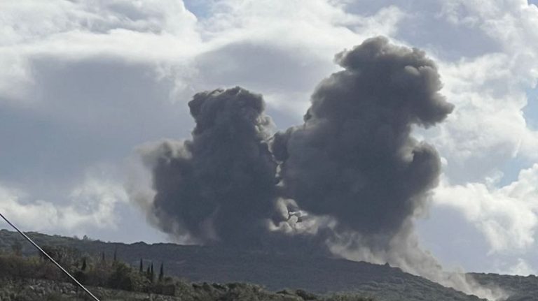 بالفيديو.. غارات للعدو تستهدف قرى حدودية