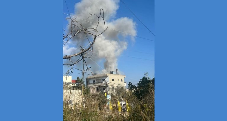 صاروخ على مبنى بالقرب من مراسم تشييع شهيد في عيتا الشعب