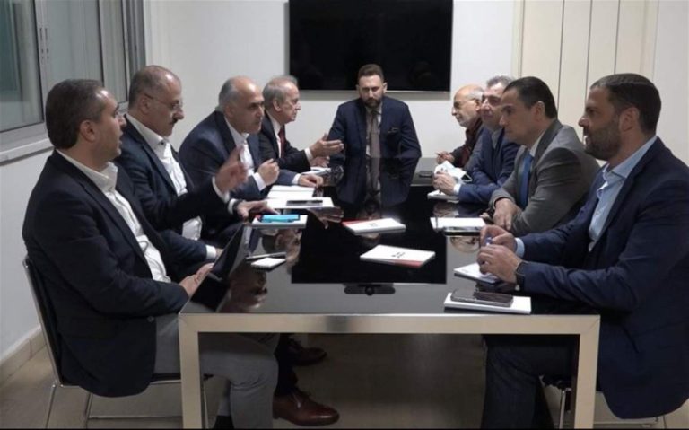 “اللقاء الديمقراطي”: للتمديد لقائد الجيش ومنع الشغور