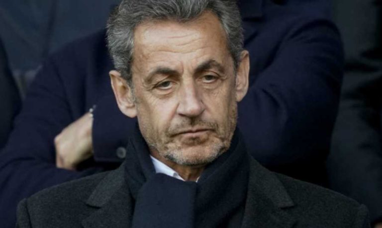“النيابة الفرنسية” تطلب السجن لساركوزي