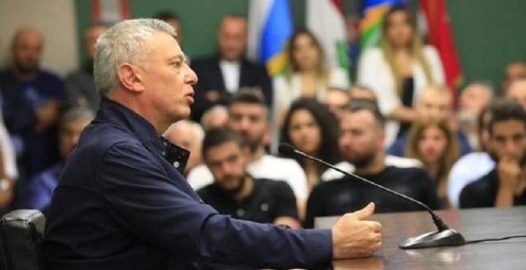 سليمان “العاقل” في انتظار “توقيع إلهي”!