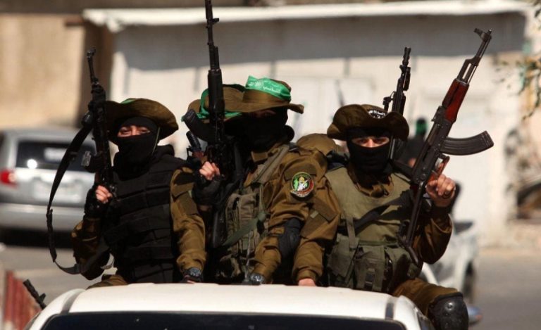 “القسام” تستهدف غرف القيادة للعدو جنوب غزة