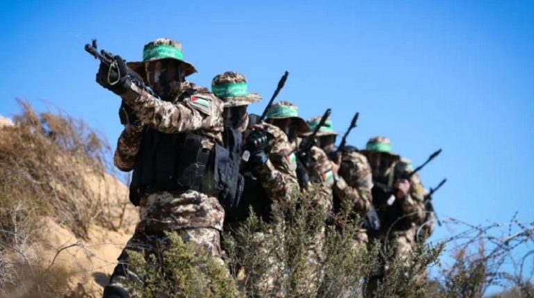 “القسام” تقصف “تل أبيب”