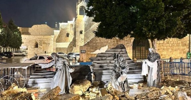 إحياء شعائر الميلاد المجيد في كنائس فلسطين