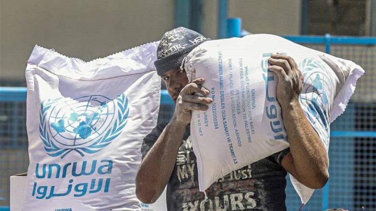 إسبانيا ستحافظ على علاقاتها مع “الأونروا”