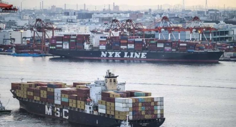 شركة شحن يابانية تعلق مرور سفنها عبر البحر الأحمر