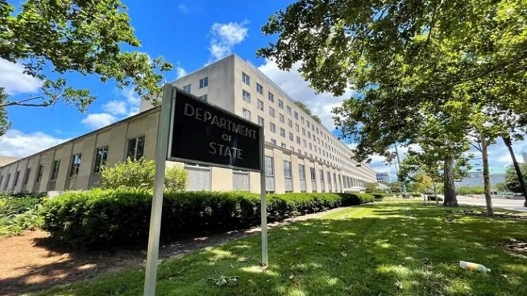 واشنطن تنفي تورطها في تفجيري إيران