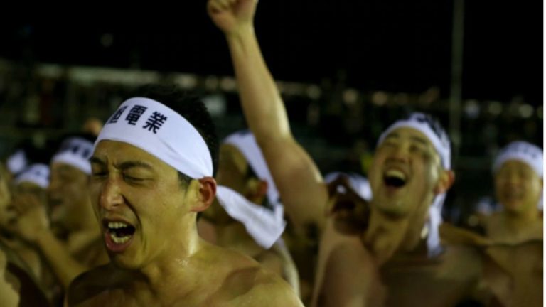 اليابان: السماح للنساء بالمشاركة في “مهرجان العراة”!