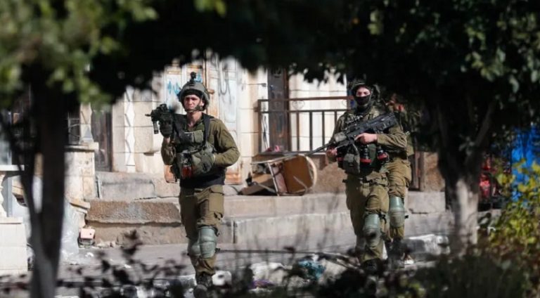 اشتباكات عنيفة في “الضفة”.. جرحى وأسيران!