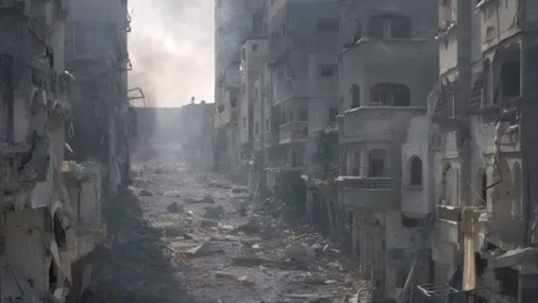 5 شهداء وإصابات بقصف منزل بحي النصر في غزة