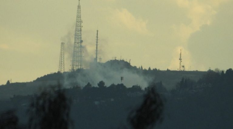 العدو يقصف أطراف مركبا وحولا