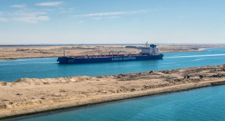 تراجع شحنات القمح عبر قناة السويس