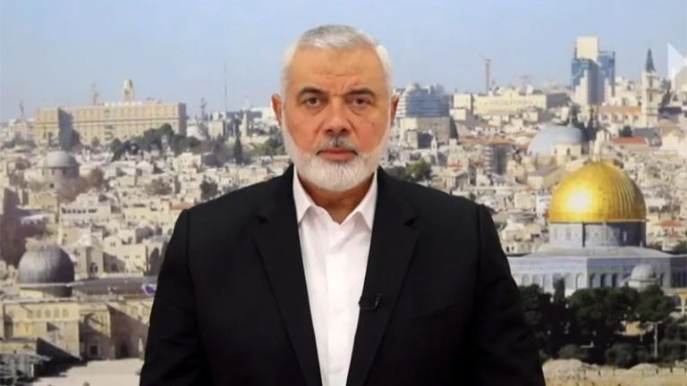 هنية ينعى العاروري و6 شهداء: تركوا خلفهم رجالاً أشدّاء يحملون الرّاية ويكملون المسيرة