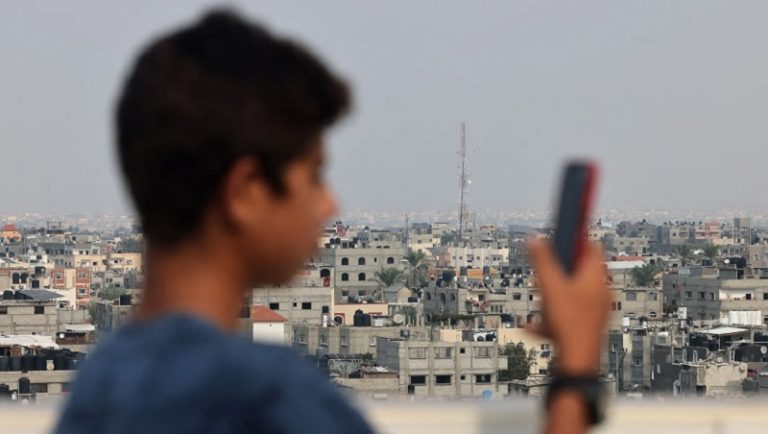 عودة الاتصالات جزئياً إلى غزة