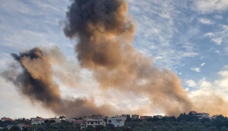 نقل شهداء الغارة على الغندورية