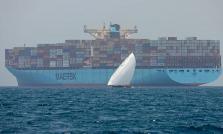 شركة “تورم” تعلق مرور سفنها عبر البحر الأحمر