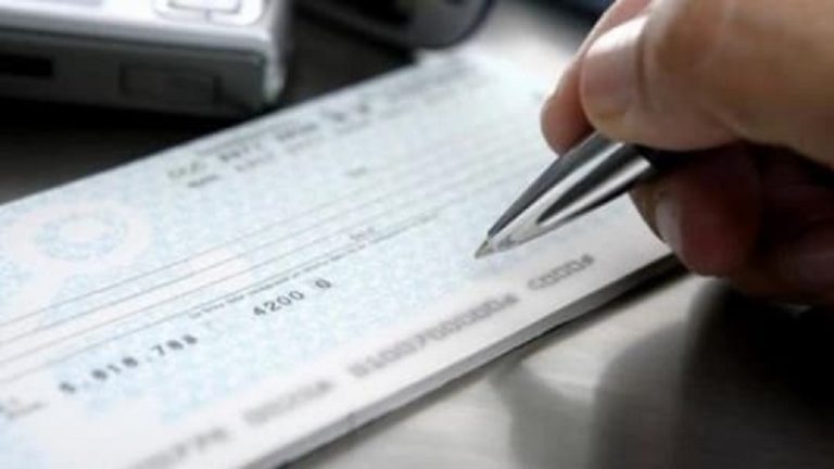 ارتفاع سعر “شيكات الدولار”!