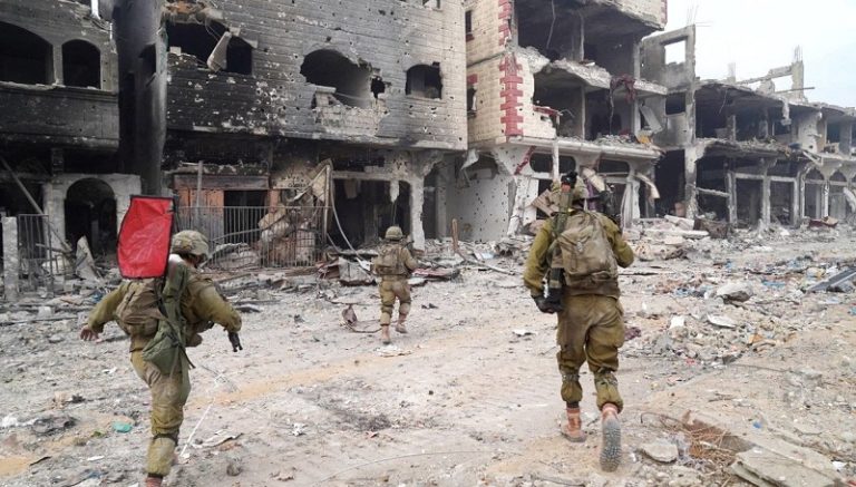 العدو الاسرائيلي ارتكب جرائم حرب ضحيتها 1000 فلسطيني يومياً!