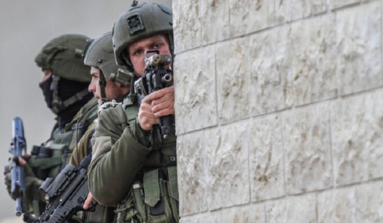 إصابات بالاختناق خلال اقتحام الاحتلال لـ”الضفة”