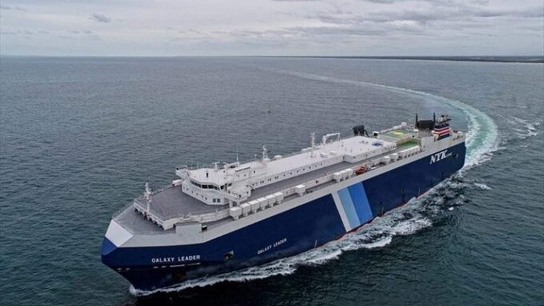 “ستينا بالك” توقف العبور في البحر الأحمر