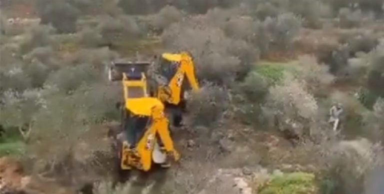 بالفيديو.. جيش الاحتلال يقتحم بيت صفافا في القدس ويصادر الأراضي