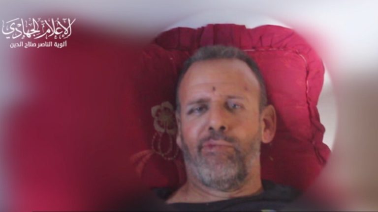 بالفيديو: تفاصيل مقتل أحد الصهاينة لدى ألوية “صلاح الدين”