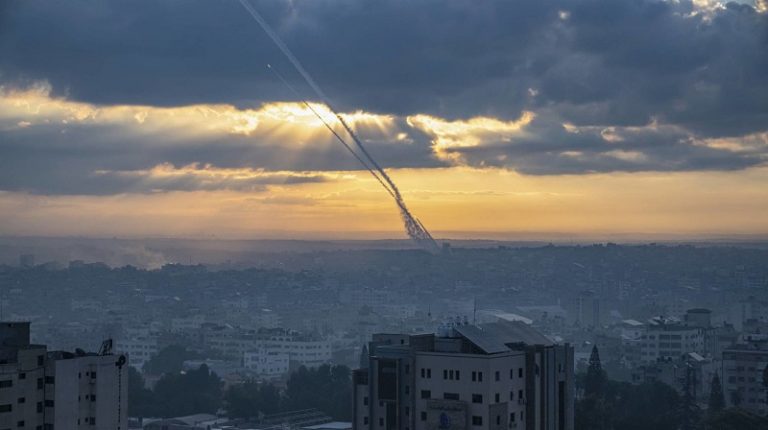 “القسام” تقصف “تل أبيب”