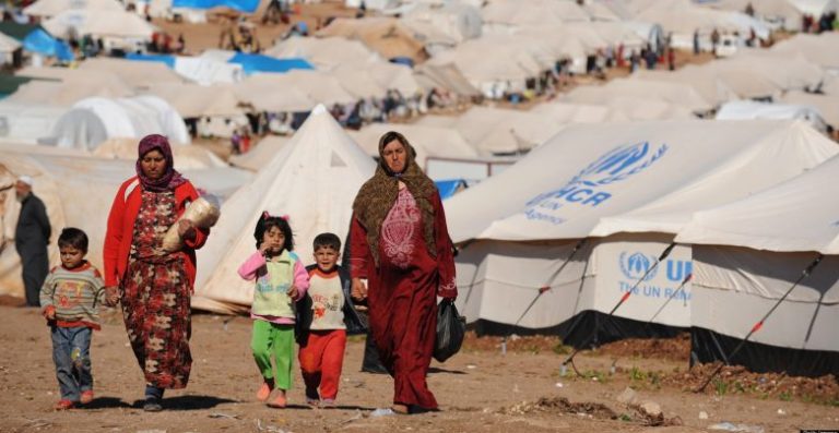 الأقمار الصناعية تلتقط صوراً للنازحين الفلسطينيين في رفح