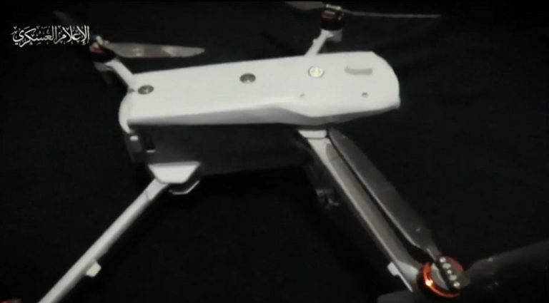 “القسام” تستولي على طائرة “درون” صهيونية (فيديو)
