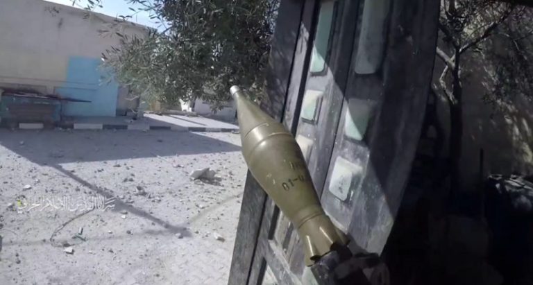 بالفيديو.. “سرايا القدس” تقصف آليات العدو في خان يونس