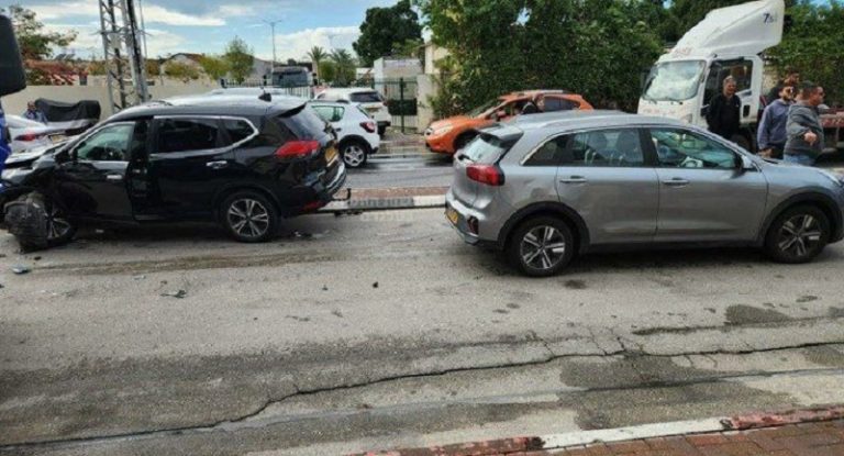 إصابات في عمليتي دهس وطعن في “تل أبيب”