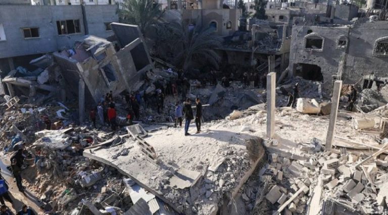 سخرية في “هآرتس”: ماذا يمكن تسمية القتل الجماعي غير “الإبادة الجماعية”؟!