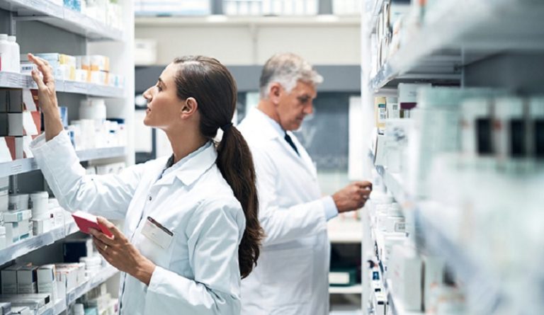 إقرار قانون “الصيدلة السريرية”: هل تلتزم المستشفيات؟