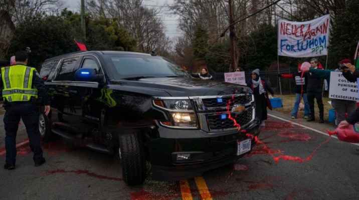 بالفيديو.. متظاهرون يتصدون لموكب بلينكن إحتجاجاً على دعم العدو الإسرائيلي