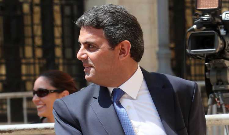 القاضي منصور يطلب الإذن بملاحقة النائب زياد الحواط