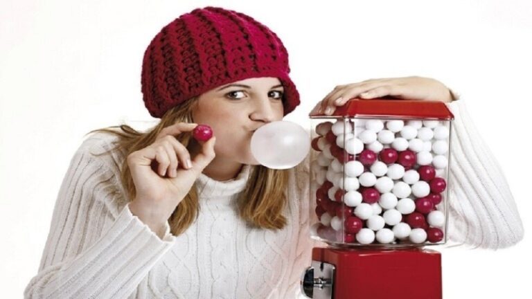 ماذا يحصل بعد مضغ العلكة أكثر من 3 دقائق؟