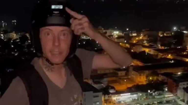 بالفيديو.. سجل لحظة موته بقفزه من الطابق 29!