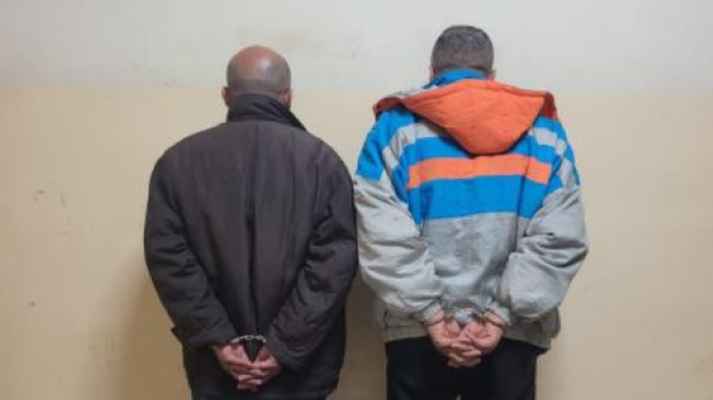 مروجا عملة مزيفة بقبضة “المعلومات”