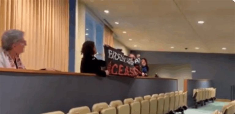 بالفيديو.. حاخامات يهود يطالبون بوقف إطلاق النار في غزة