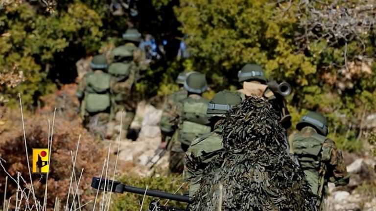 المقاومة تستهدف تجمعاً للعدو في “هونين” و”كفرجلعادي” و”الجرداح” و”زرعيت”.. وتقصف قاعدة “حوما” في الجولان