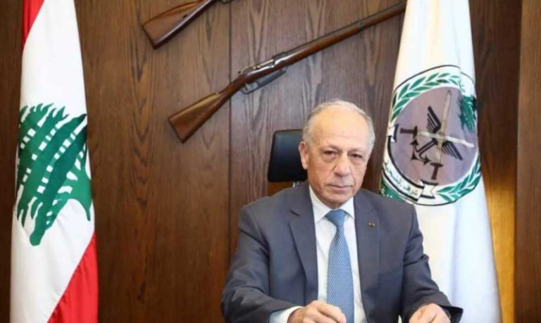 وزير الدفاع: مهما إشتدت الضغوط لن أخالف القوانين