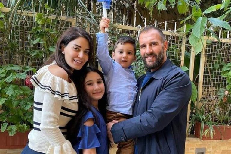 بالفيديو.. إبن سيرين عبد النور يطلب يد فتاة!