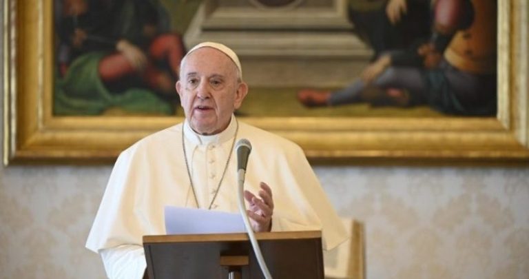 البابا فرنسيس: الحرب جريمة ضد الإنسانية