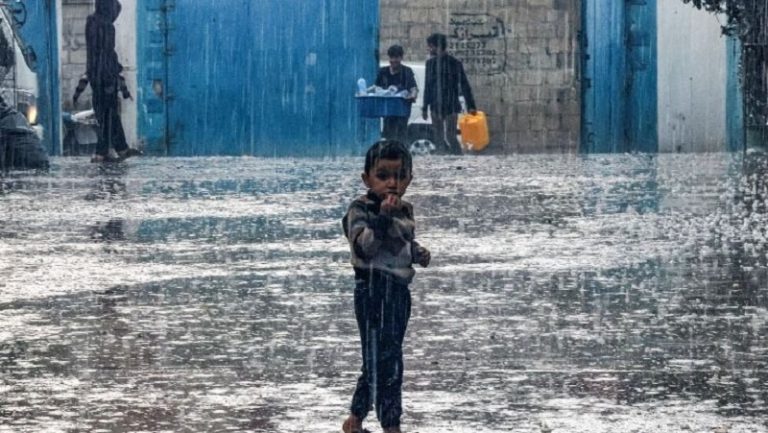 “الأونروا”: هناك انتشار مقلق للأمراض في غزة