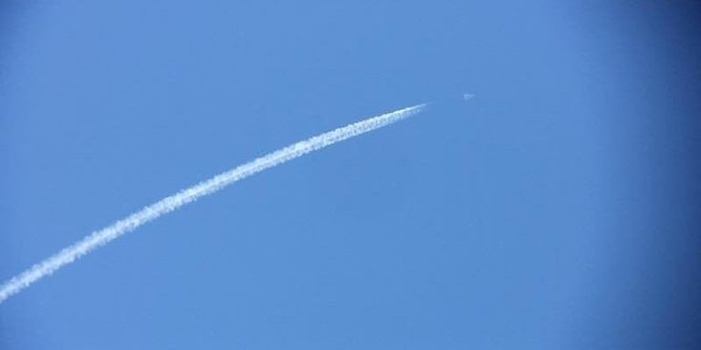 غارات وهمية فوق الجنوب (فيديو)