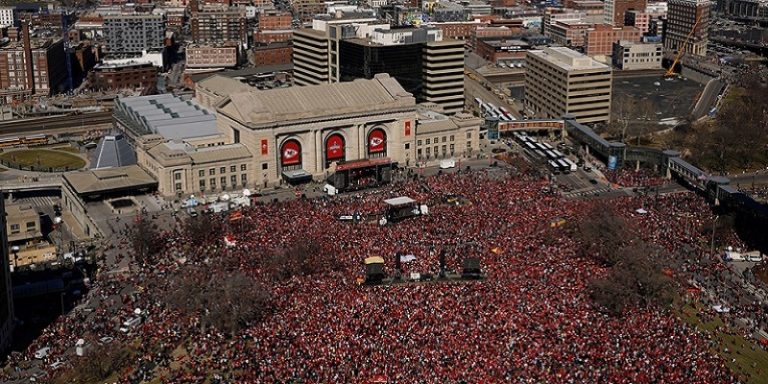 قتيل و22 مصاباً خلال احتفال “سوبر بول” في أميركا (فيديو)