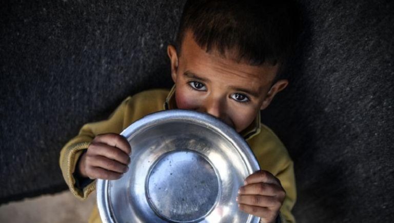 الجوع يفتك بأهالي غزة!